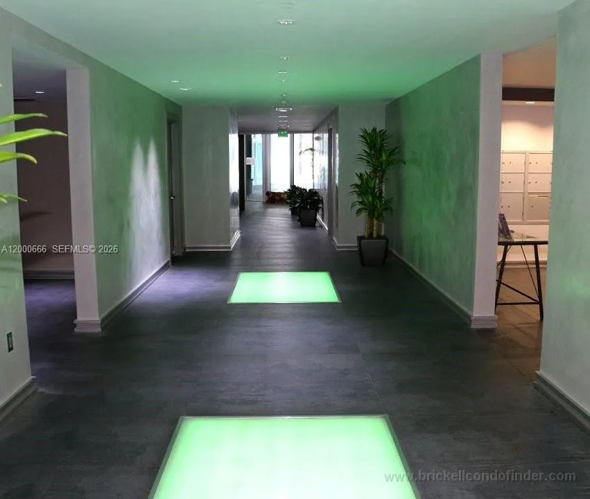 90 Sw 3rd St 3505, Miami, Florida 33130, Miami, Florida 33130, 2 Bedrooms Bedrooms, ,2 BathroomsBathrooms,Residential Lease,For Rent,90 Sw 3rd St 3505, Miami, Florida 33130,A12000666