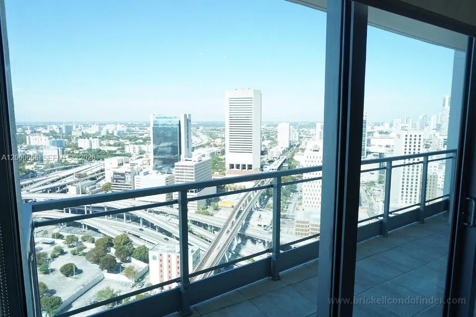 90 Sw 3rd St 3505, Miami, Florida 33130, Miami, Florida 33130, 2 Bedrooms Bedrooms, ,2 BathroomsBathrooms,Residential Lease,For Rent,90 Sw 3rd St 3505, Miami, Florida 33130,A12000666