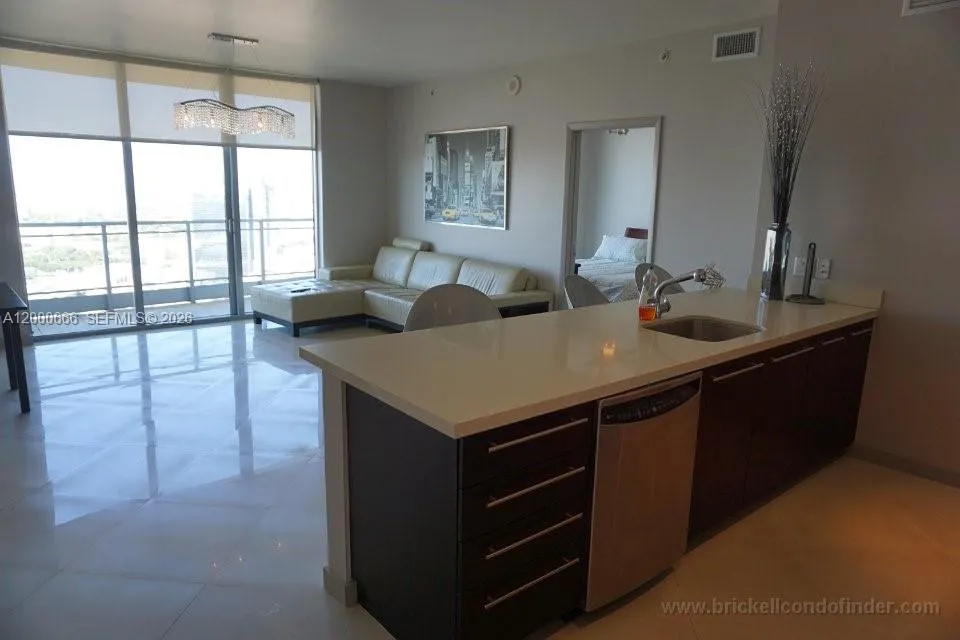 90 Sw 3rd St 3505, Miami, Florida 33130, Miami, Florida 33130, 2 Bedrooms Bedrooms, ,2 BathroomsBathrooms,Residential Lease,For Rent,90 Sw 3rd St 3505, Miami, Florida 33130,A12000666