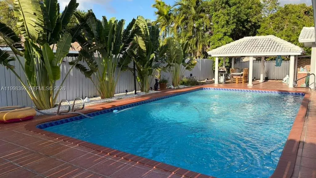 10321 Sw 17th St, Miami, Florida 33165, Miami, Florida 33165, 5 Bedrooms Bedrooms, ,3 BathroomsBathrooms,Residential,For Sale,10321 Sw 17th St, Miami, Florida 33165,A11998399