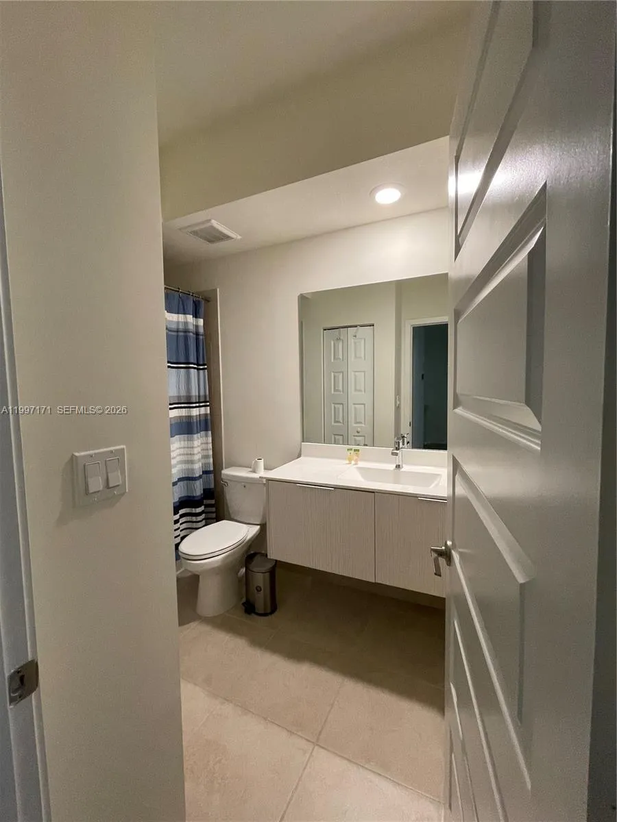 10437 Nw 82nd St 1, Doral, Florida 33178, Doral, Florida 33178, 3 Bedrooms Bedrooms, ,2 BathroomsBathrooms,Residential Lease,For Rent,10437 Nw 82nd St 1, Doral, Florida 33178,A11997171