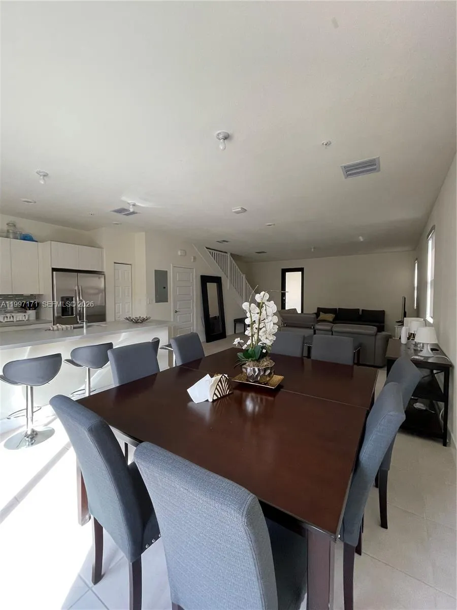 10437 Nw 82nd St 1, Doral, Florida 33178, Doral, Florida 33178, 3 Bedrooms Bedrooms, ,2 BathroomsBathrooms,Residential Lease,For Rent,10437 Nw 82nd St 1, Doral, Florida 33178,A11997171