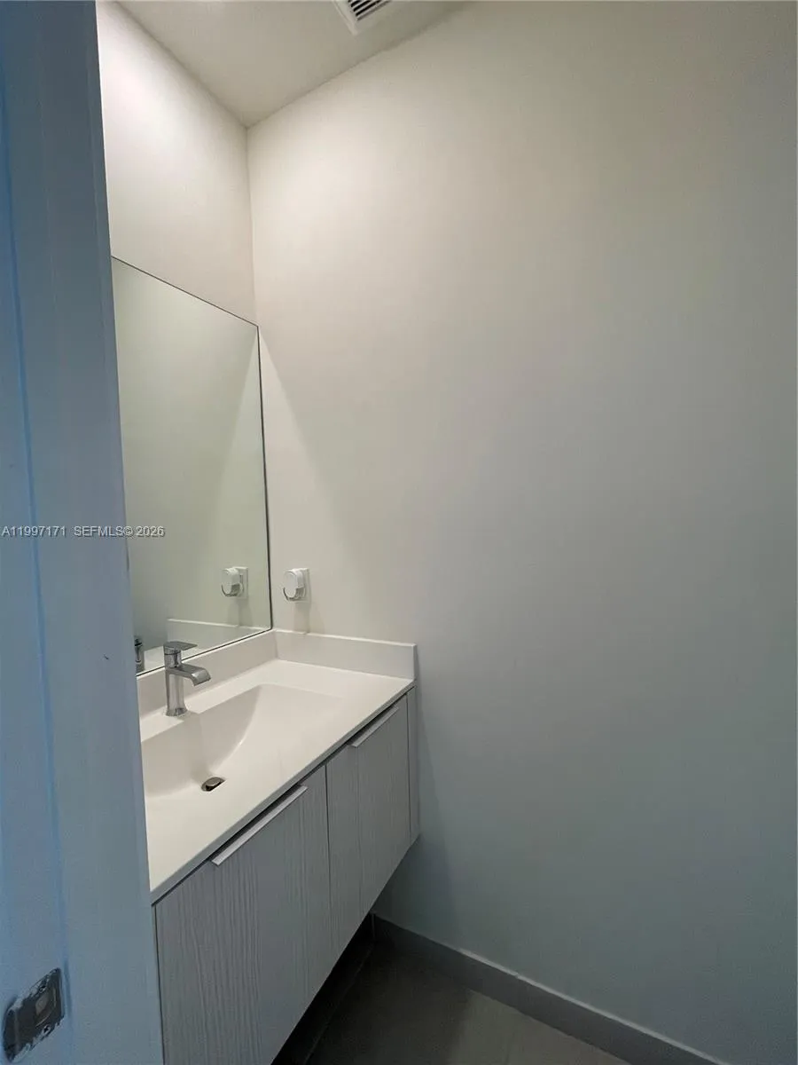 10437 Nw 82nd St 1, Doral, Florida 33178, Doral, Florida 33178, 3 Bedrooms Bedrooms, ,2 BathroomsBathrooms,Residential Lease,For Rent,10437 Nw 82nd St 1, Doral, Florida 33178,A11997171