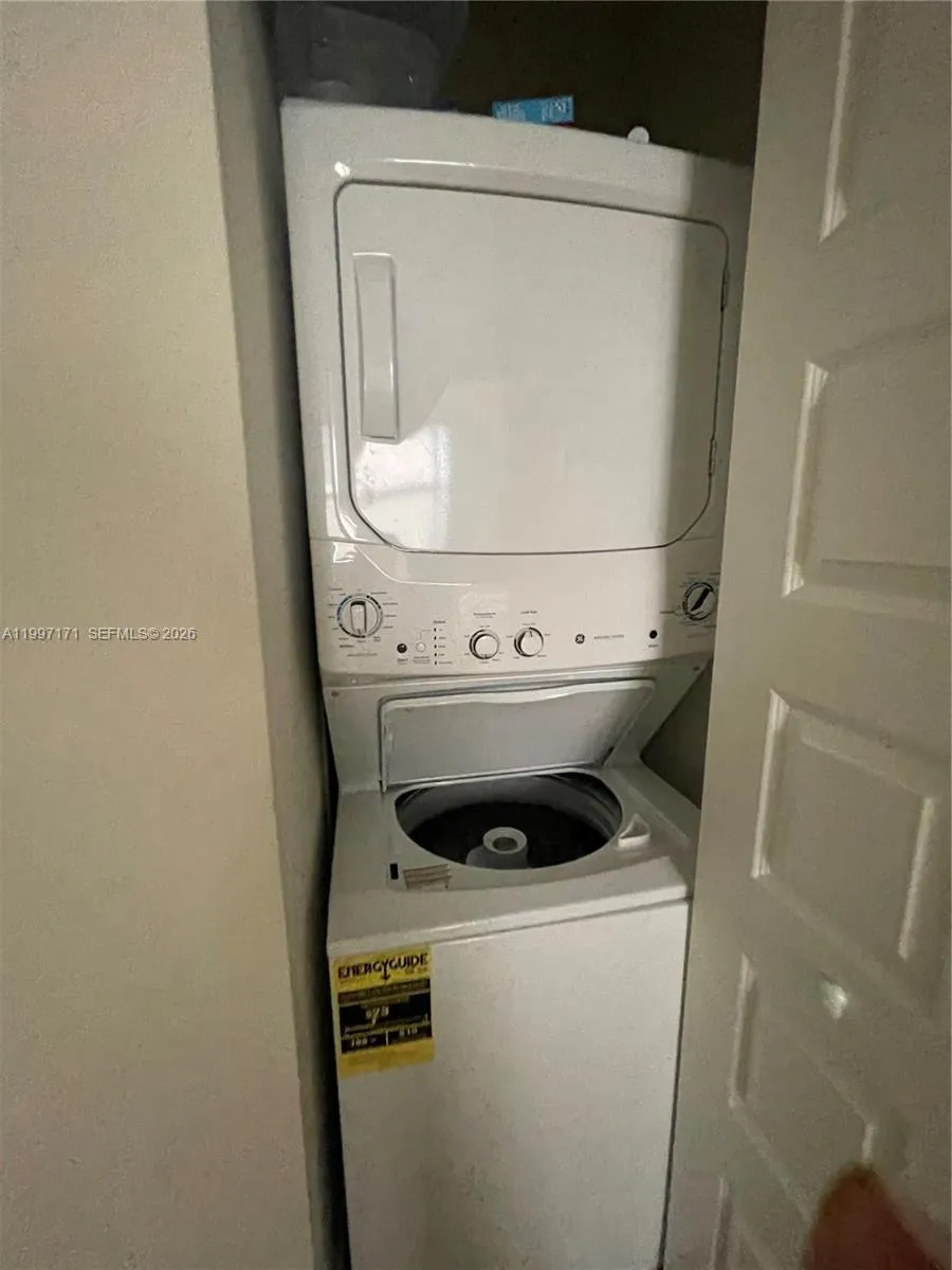 10437 Nw 82nd St 1, Doral, Florida 33178, Doral, Florida 33178, 3 Bedrooms Bedrooms, ,2 BathroomsBathrooms,Residential Lease,For Rent,10437 Nw 82nd St 1, Doral, Florida 33178,A11997171