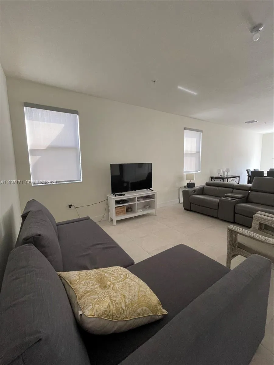 10437 Nw 82nd St 1, Doral, Florida 33178, Doral, Florida 33178, 3 Bedrooms Bedrooms, ,2 BathroomsBathrooms,Residential Lease,For Rent,10437 Nw 82nd St 1, Doral, Florida 33178,A11997171