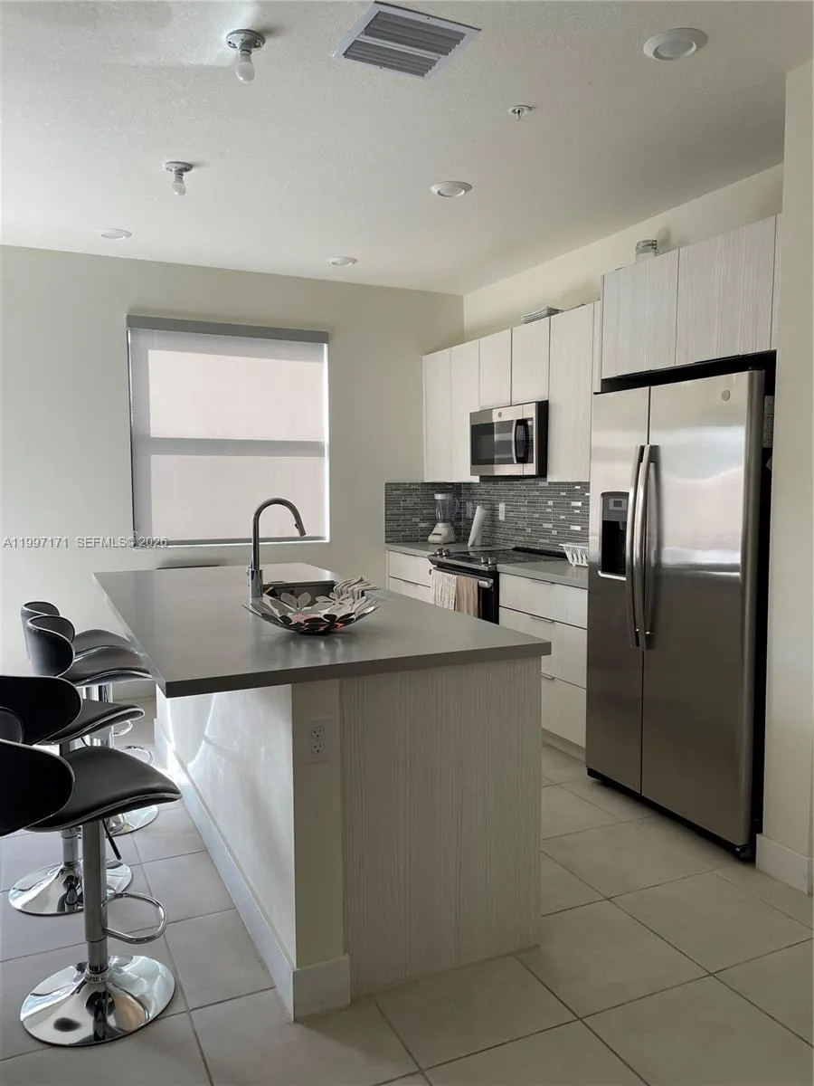 10437 Nw 82nd St 1, Doral, Florida 33178, Doral, Florida 33178, 3 Bedrooms Bedrooms, ,2 BathroomsBathrooms,Residential Lease,For Rent,10437 Nw 82nd St 1, Doral, Florida 33178,A11997171