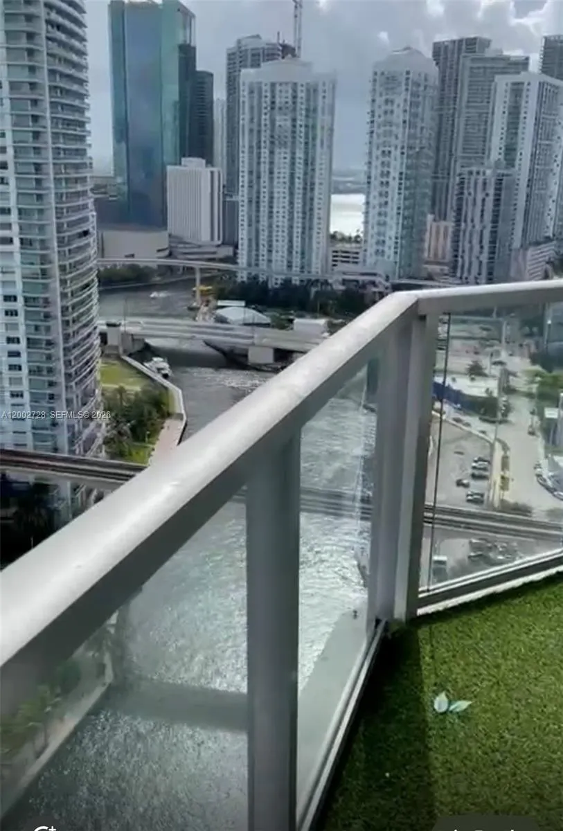 185 Sw 7th St 2705, Miami, Florida 33130, Miami, Florida 33130, 1 Bedroom Bedrooms, ,1 BathroomBathrooms,Residential Lease,For Rent,185 Sw 7th St 2705, Miami, Florida 33130,A12002728