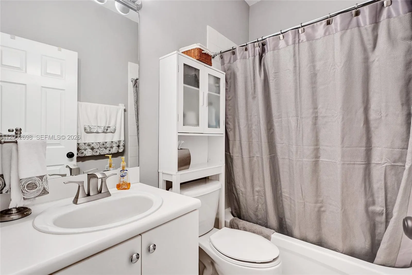 12839 Sw 135th Ter, Miami, Florida 33186, Miami, Florida 33186, 3 Bedrooms Bedrooms, ,2 BathroomsBathrooms,Residential,For Sale,12839 Sw 135th Ter, Miami, Florida 33186,A12002698