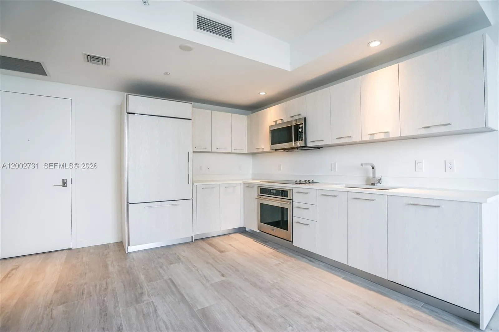 Miami, Florida 33130, 1 Bedroom Bedrooms, ,1 BathroomBathrooms,Residential Lease,For Rent,A12002731