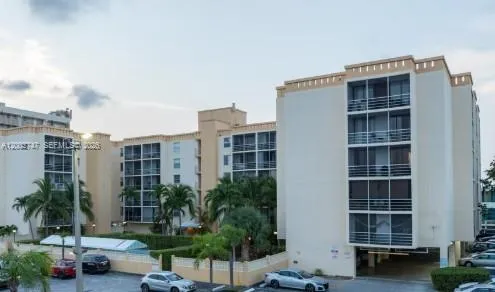 2935 Ne 163rd St 4q, North Miami Beach, Florida 33, North Miami Beach, Florida 33160, 1 Bedroom Bedrooms, ,1 BathroomBathrooms,Residential,For Sale,2935 Ne 163rd St 4q, North Miami Beach, Florida 33,A12002747