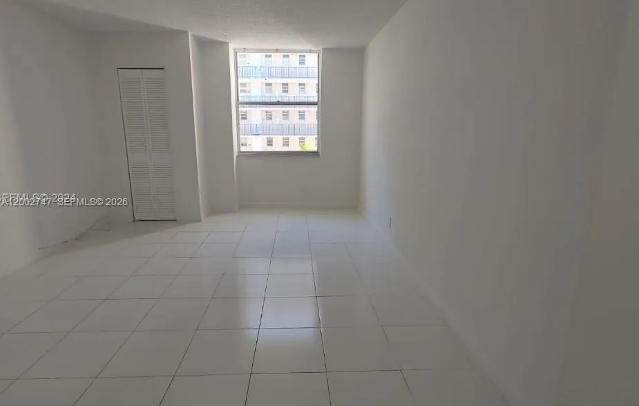 2935 Ne 163rd St 4q, North Miami Beach, Florida 33, North Miami Beach, Florida 33160, 1 Bedroom Bedrooms, ,1 BathroomBathrooms,Residential,For Sale,2935 Ne 163rd St 4q, North Miami Beach, Florida 33,A12002747