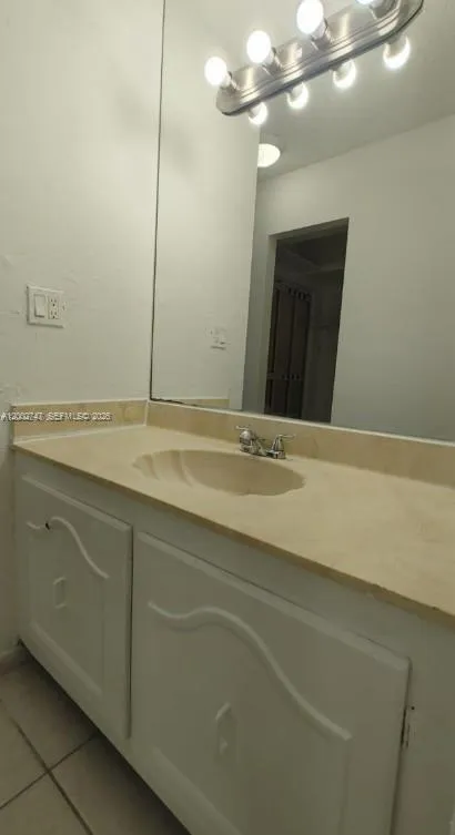 2935 Ne 163rd St 4q, North Miami Beach, Florida 33, North Miami Beach, Florida 33160, 1 Bedroom Bedrooms, ,1 BathroomBathrooms,Residential,For Sale,2935 Ne 163rd St 4q, North Miami Beach, Florida 33,A12002747