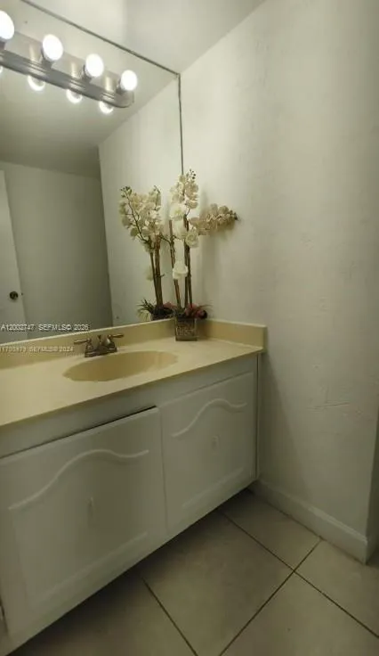 2935 Ne 163rd St 4q, North Miami Beach, Florida 33, North Miami Beach, Florida 33160, 1 Bedroom Bedrooms, ,1 BathroomBathrooms,Residential,For Sale,2935 Ne 163rd St 4q, North Miami Beach, Florida 33,A12002747