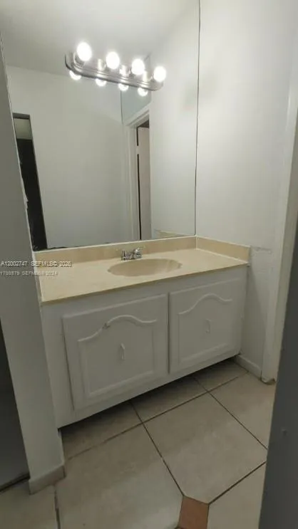 2935 Ne 163rd St 4q, North Miami Beach, Florida 33, North Miami Beach, Florida 33160, 1 Bedroom Bedrooms, ,1 BathroomBathrooms,Residential,For Sale,2935 Ne 163rd St 4q, North Miami Beach, Florida 33,A12002747