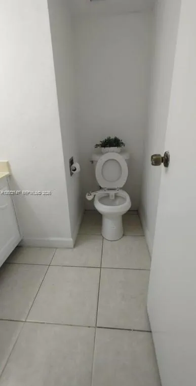2935 Ne 163rd St 4q, North Miami Beach, Florida 33, North Miami Beach, Florida 33160, 1 Bedroom Bedrooms, ,1 BathroomBathrooms,Residential,For Sale,2935 Ne 163rd St 4q, North Miami Beach, Florida 33,A12002747