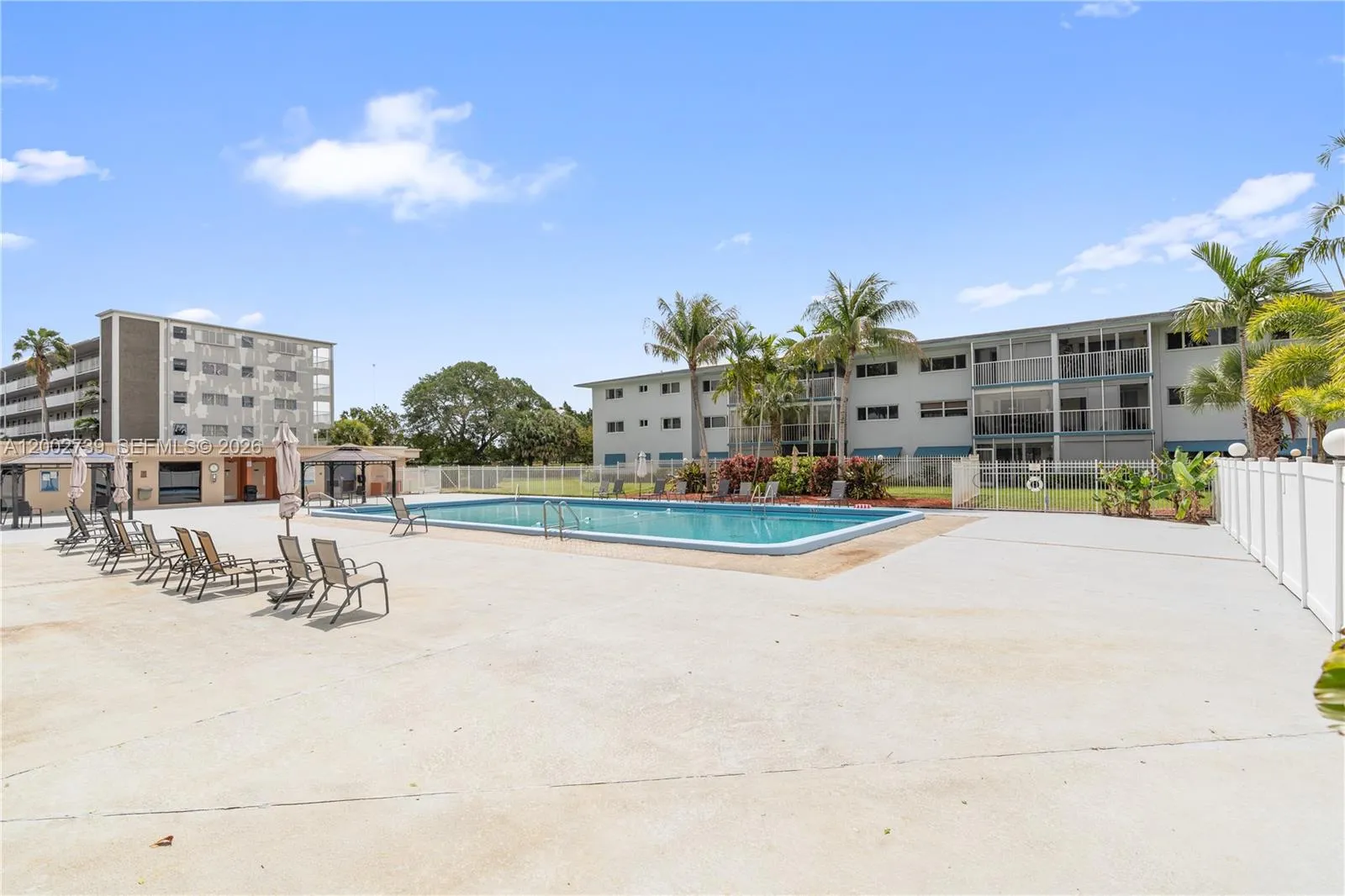 1000 Hillcrest Ct 214, Hollywood, Florida 33021, Hollywood, Florida 33021, 2 Bedrooms Bedrooms, ,2 BathroomsBathrooms,Residential,For Sale,1000 Hillcrest Ct 214, Hollywood, Florida 33021,A12002739