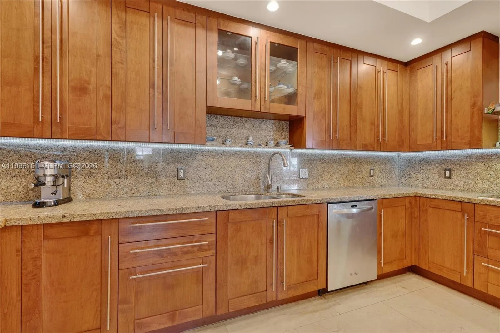 650 Valencia Ave 302, Coral Gables, Florida 33134, Coral Gables, Florida 33134, 3 Bedrooms Bedrooms, ,3 BathroomsBathrooms,Residential,For Sale,650 Valencia Ave 302, Coral Gables, Florida 33134,A11999161