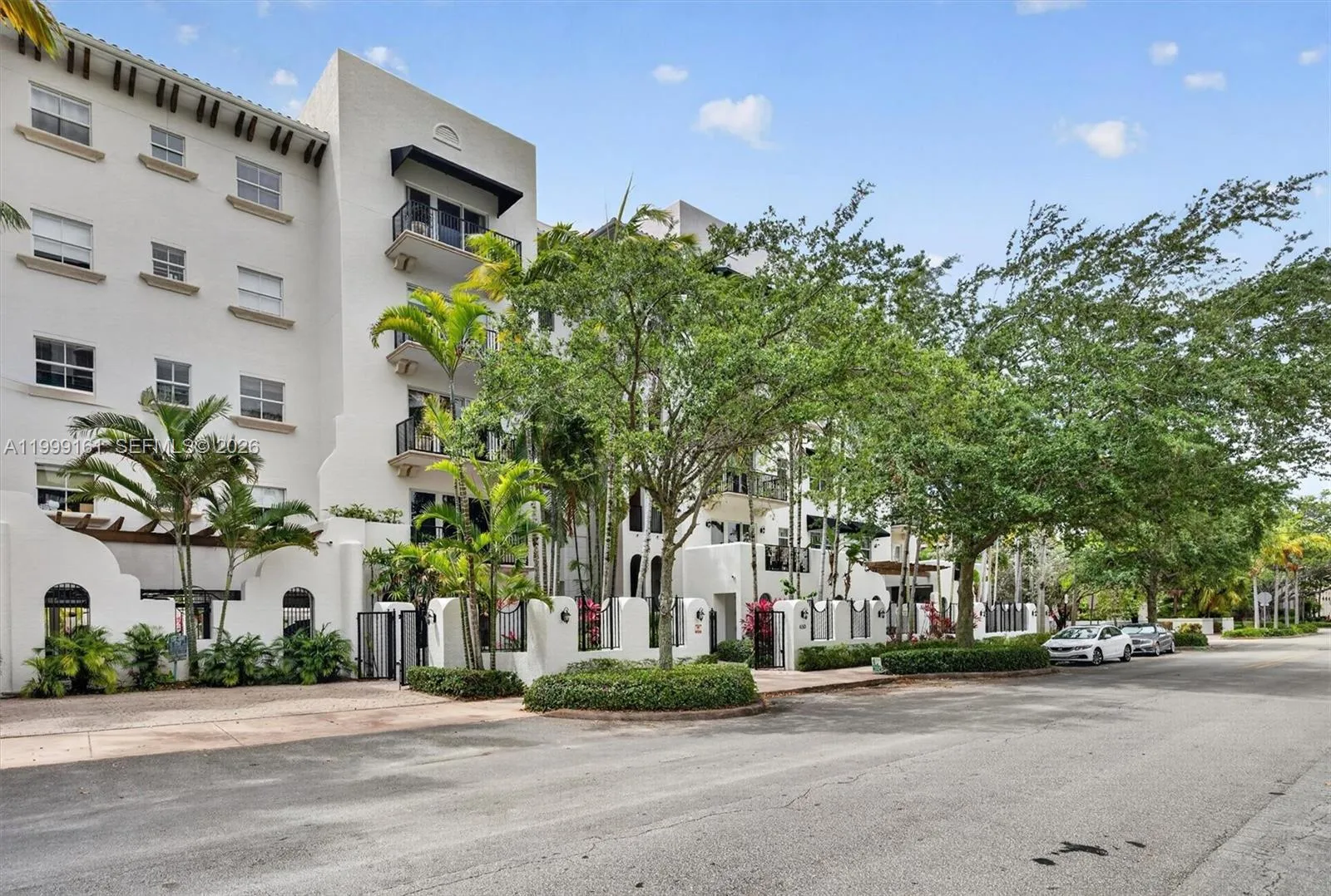 650 Valencia Ave 302, Coral Gables, Florida 33134, Coral Gables, Florida 33134, 3 Bedrooms Bedrooms, ,3 BathroomsBathrooms,Residential,For Sale,650 Valencia Ave 302, Coral Gables, Florida 33134,A11999161