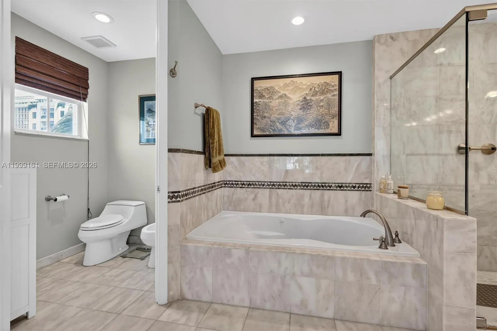 650 Valencia Ave 302, Coral Gables, Florida 33134, Coral Gables, Florida 33134, 3 Bedrooms Bedrooms, ,3 BathroomsBathrooms,Residential,For Sale,650 Valencia Ave 302, Coral Gables, Florida 33134,A11999161