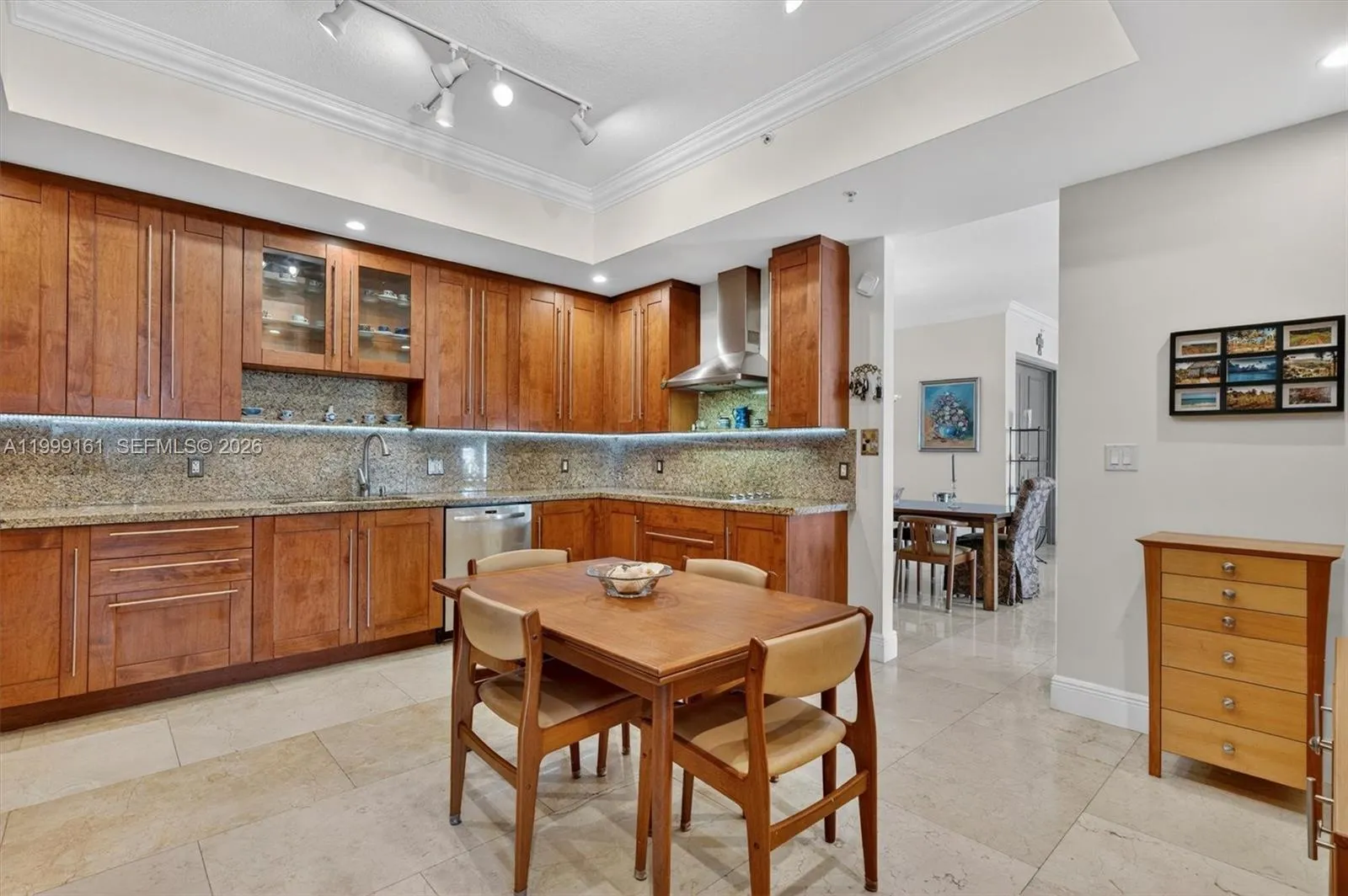 650 Valencia Ave 302, Coral Gables, Florida 33134, Coral Gables, Florida 33134, 3 Bedrooms Bedrooms, ,3 BathroomsBathrooms,Residential,For Sale,650 Valencia Ave 302, Coral Gables, Florida 33134,A11999161