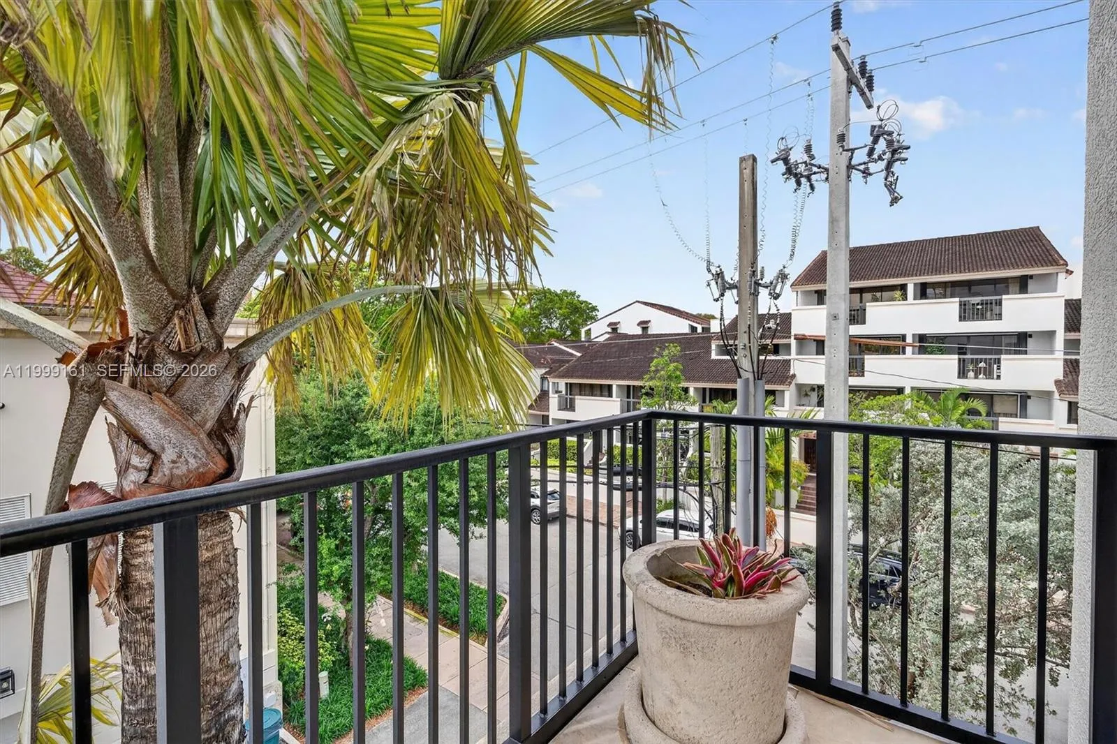 650 Valencia Ave 302, Coral Gables, Florida 33134, Coral Gables, Florida 33134, 3 Bedrooms Bedrooms, ,3 BathroomsBathrooms,Residential,For Sale,650 Valencia Ave 302, Coral Gables, Florida 33134,A11999161