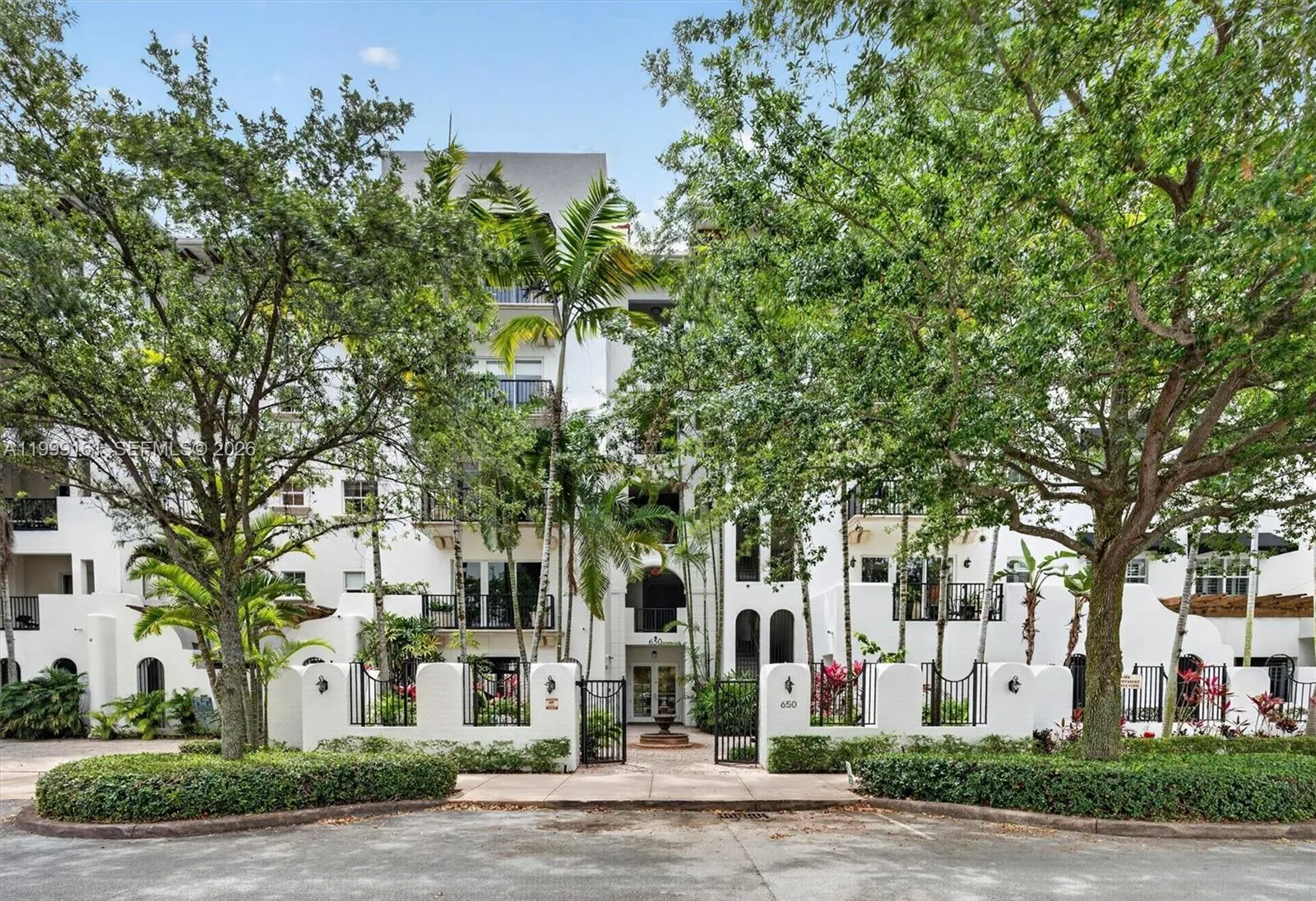 650 Valencia Ave 302, Coral Gables, Florida 33134, Coral Gables, Florida 33134, 3 Bedrooms Bedrooms, ,3 BathroomsBathrooms,Residential,For Sale,650 Valencia Ave 302, Coral Gables, Florida 33134,A11999161