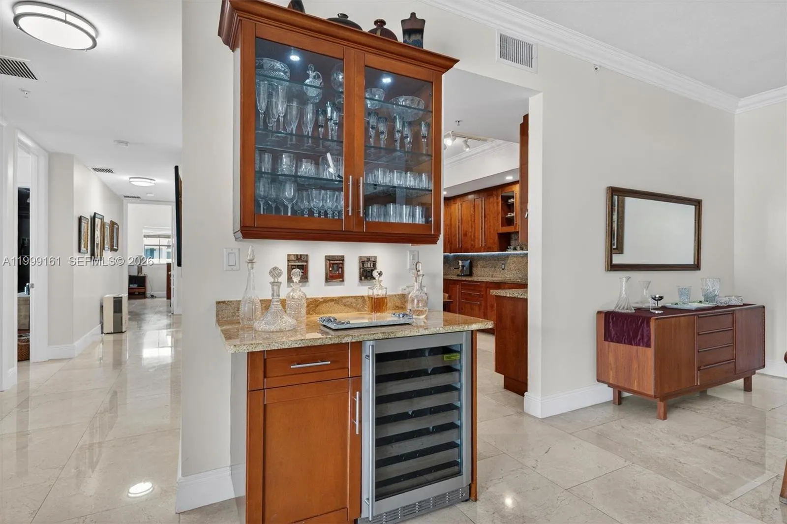 650 Valencia Ave 302, Coral Gables, Florida 33134, Coral Gables, Florida 33134, 3 Bedrooms Bedrooms, ,3 BathroomsBathrooms,Residential,For Sale,650 Valencia Ave 302, Coral Gables, Florida 33134,A11999161