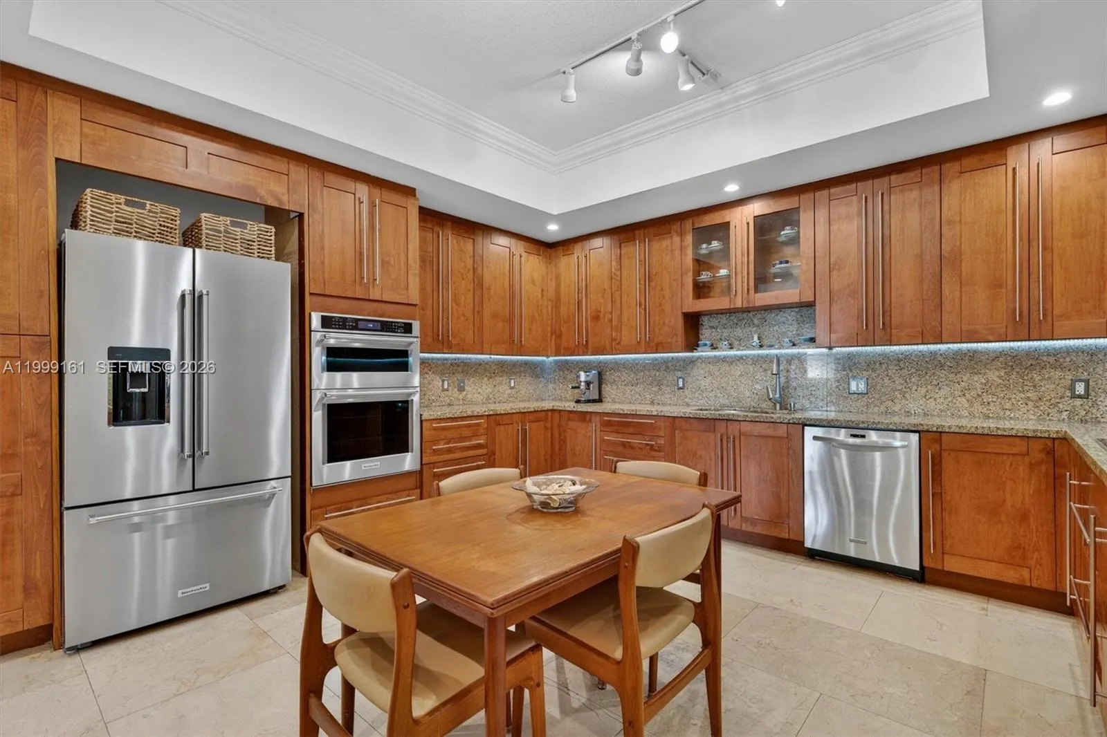 650 Valencia Ave 302, Coral Gables, Florida 33134, Coral Gables, Florida 33134, 3 Bedrooms Bedrooms, ,3 BathroomsBathrooms,Residential,For Sale,650 Valencia Ave 302, Coral Gables, Florida 33134,A11999161