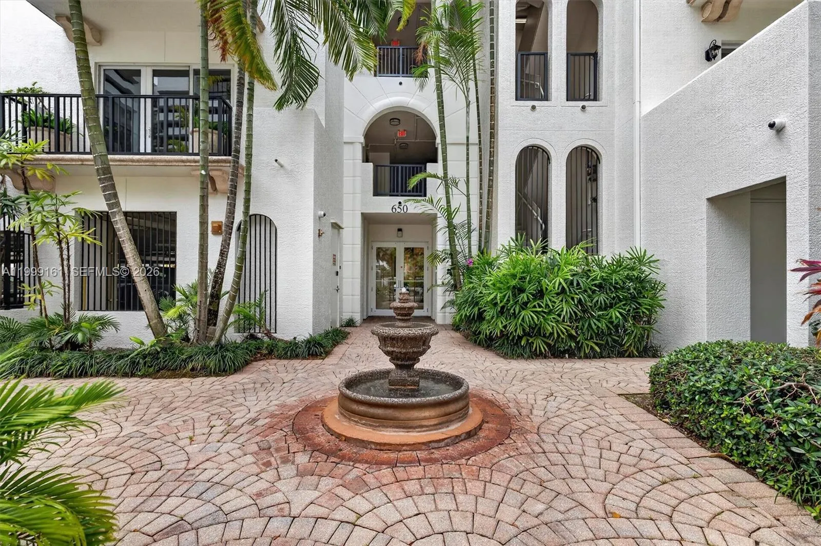 650 Valencia Ave 302, Coral Gables, Florida 33134, Coral Gables, Florida 33134, 3 Bedrooms Bedrooms, ,3 BathroomsBathrooms,Residential,For Sale,650 Valencia Ave 302, Coral Gables, Florida 33134,A11999161