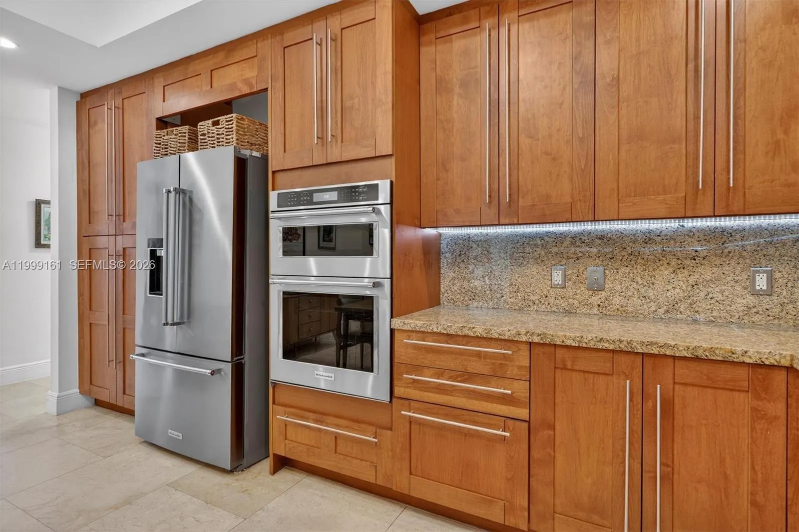 650 Valencia Ave 302, Coral Gables, Florida 33134, Coral Gables, Florida 33134, 3 Bedrooms Bedrooms, ,3 BathroomsBathrooms,Residential,For Sale,650 Valencia Ave 302, Coral Gables, Florida 33134,A11999161