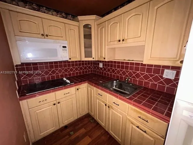 4713 Nw 7th St 410-1, Miami, Florida 33126, Miami, Florida 33126, 2 Bedrooms Bedrooms, ,2 BathroomsBathrooms,Residential,For Sale,4713 Nw 7th St 410-1, Miami, Florida 33126,A12002793