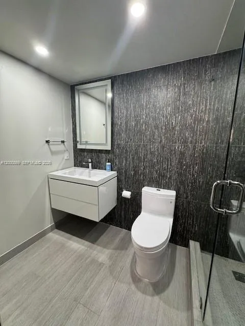 90 Edgewater Dr 606, Coral Gables, Florida 33133, Coral Gables, Florida 33133, 1 Bedroom Bedrooms, ,1 BathroomBathrooms,Residential Lease,For Rent,90 Edgewater Dr 606, Coral Gables, Florida 33133,A12000869