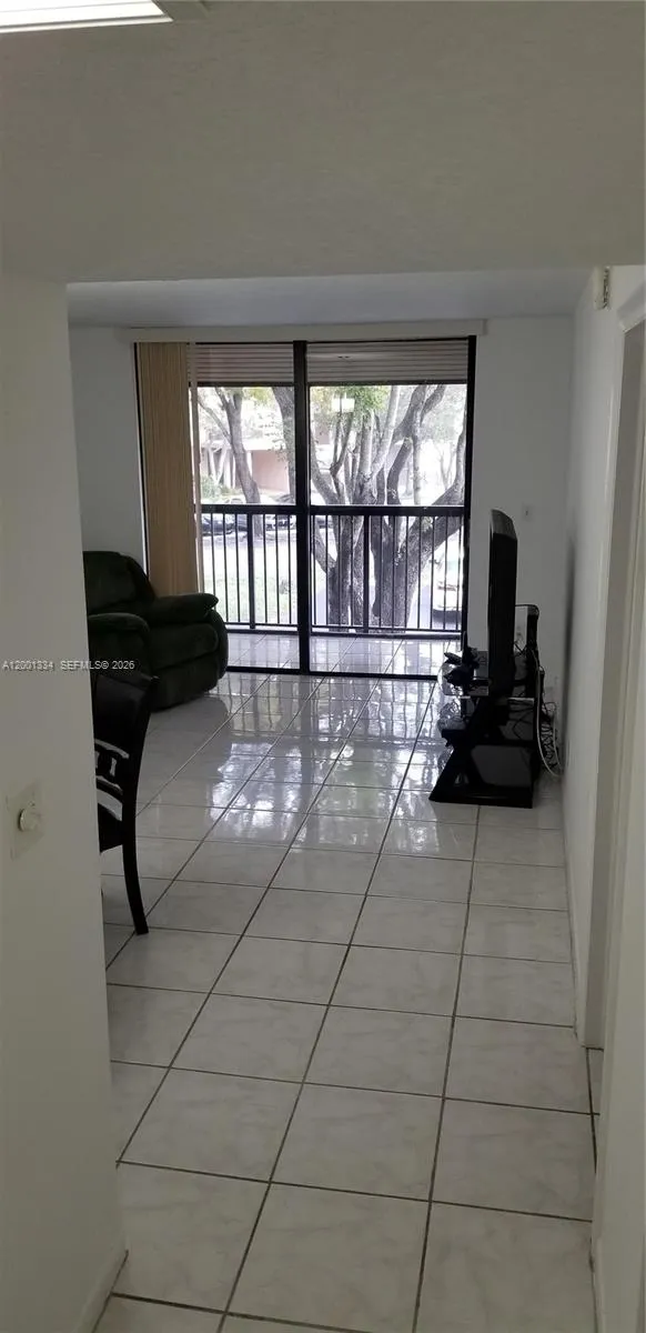 14201 N Kendall Dr 212-d, Miami, Florida 33186, Miami, Florida 33186, 1 Bedroom Bedrooms, ,1 BathroomBathrooms,Residential,For Sale,14201 N Kendall Dr 212-d, Miami, Florida 33186,A12001334