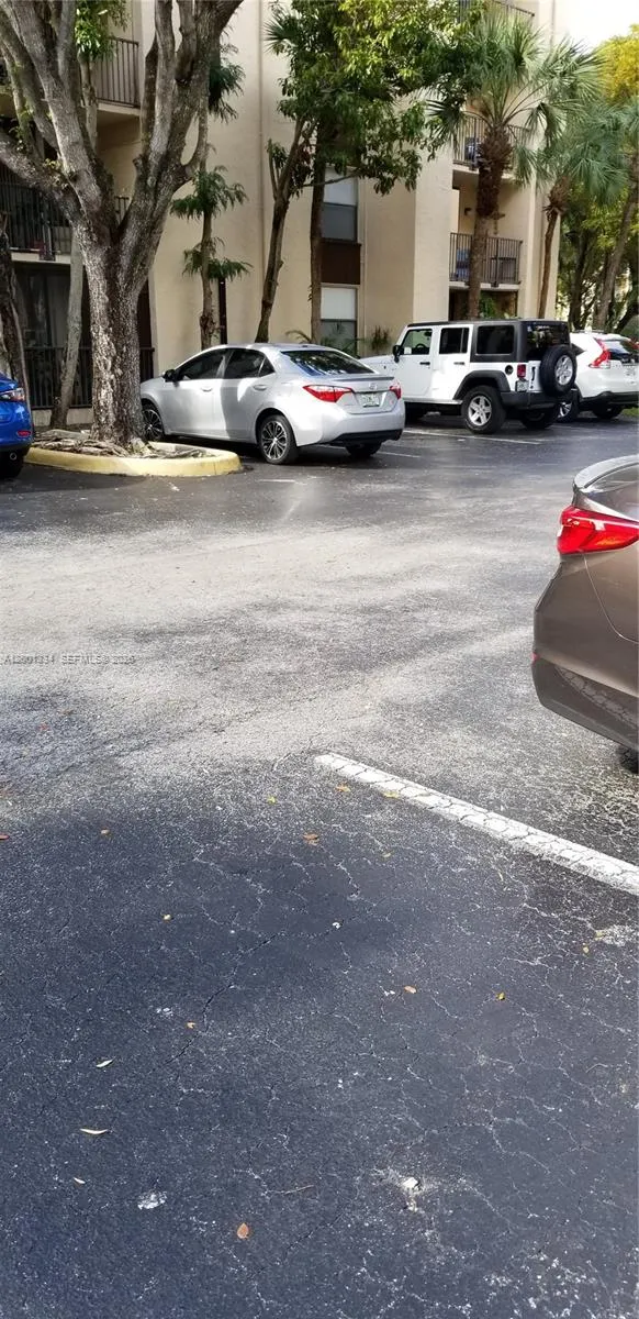 14201 N Kendall Dr 212-d, Miami, Florida 33186, Miami, Florida 33186, 1 Bedroom Bedrooms, ,1 BathroomBathrooms,Residential,For Sale,14201 N Kendall Dr 212-d, Miami, Florida 33186,A12001334