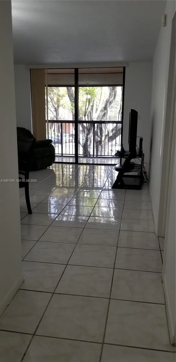 14201 N Kendall Dr 212-d, Miami, Florida 33186, Miami, Florida 33186, 1 Bedroom Bedrooms, ,1 BathroomBathrooms,Residential,For Sale,14201 N Kendall Dr 212-d, Miami, Florida 33186,A12001334