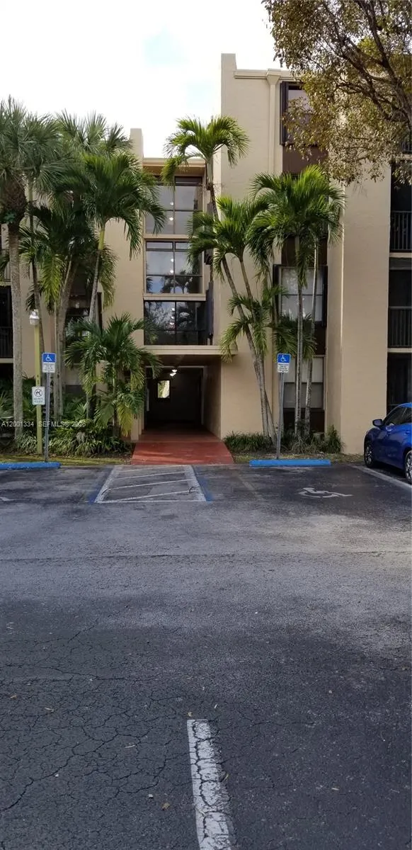 14201 N Kendall Dr 212-d, Miami, Florida 33186, Miami, Florida 33186, 1 Bedroom Bedrooms, ,1 BathroomBathrooms,Residential,For Sale,14201 N Kendall Dr 212-d, Miami, Florida 33186,A12001334