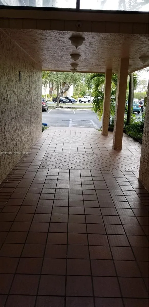 14201 N Kendall Dr 212-d, Miami, Florida 33186, Miami, Florida 33186, 1 Bedroom Bedrooms, ,1 BathroomBathrooms,Residential,For Sale,14201 N Kendall Dr 212-d, Miami, Florida 33186,A12001334