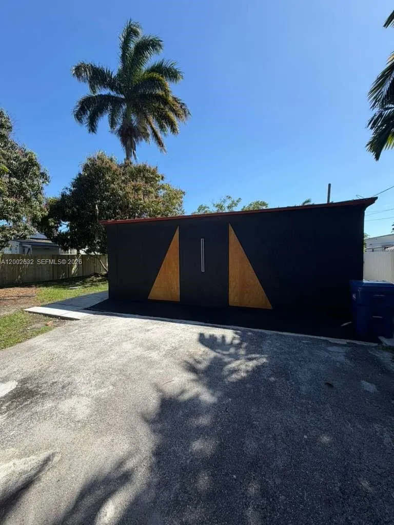 14240 S Biscayne River Rd 2, Miami, Florida 33161, Miami, Florida 33161, 3 Bedrooms Bedrooms, ,2 BathroomsBathrooms,Residential Lease,For Rent,14240 S Biscayne River Rd 2, Miami, Florida 33161,A12002632