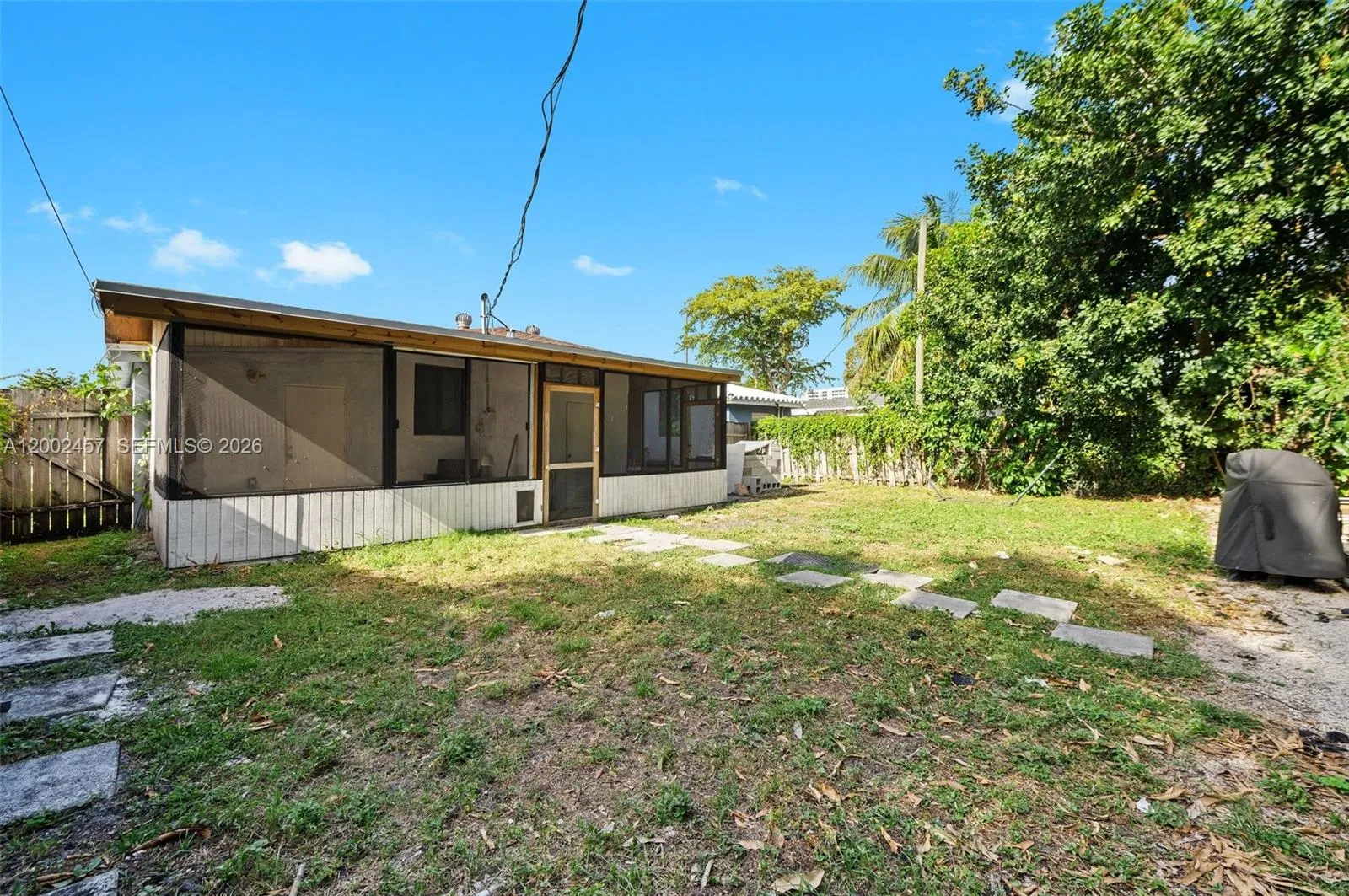 2410 Jackson St, Hollywood, Florida 33020, Hollywood, Florida 33020, 2 Bedrooms Bedrooms, ,1 BathroomBathrooms,Residential,For Sale,2410 Jackson St, Hollywood, Florida 33020,A12002457