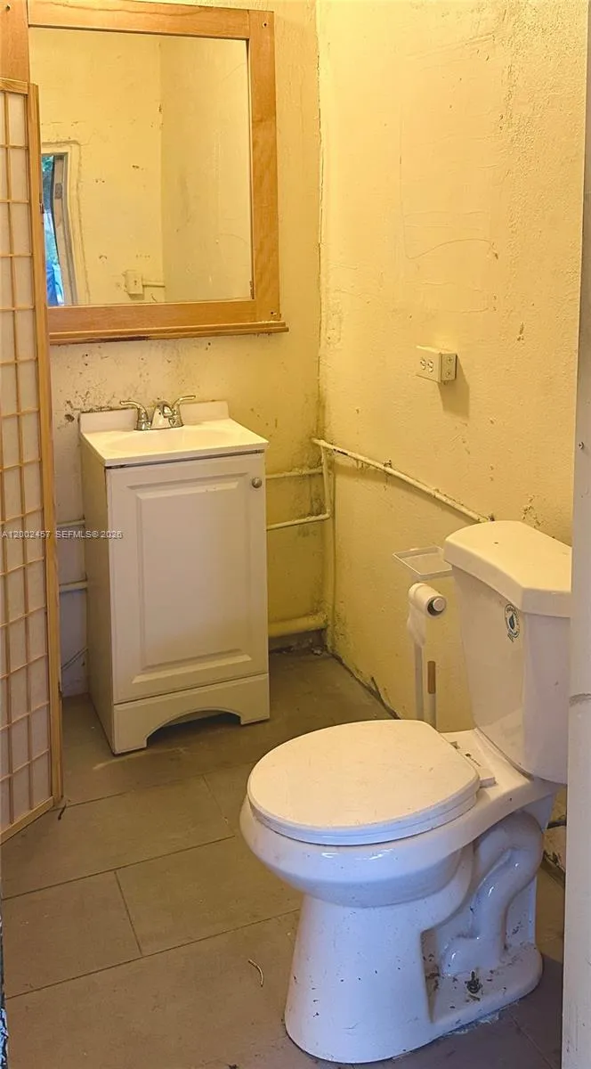 2410 Jackson St, Hollywood, Florida 33020, Hollywood, Florida 33020, 2 Bedrooms Bedrooms, ,1 BathroomBathrooms,Residential,For Sale,2410 Jackson St, Hollywood, Florida 33020,A12002457