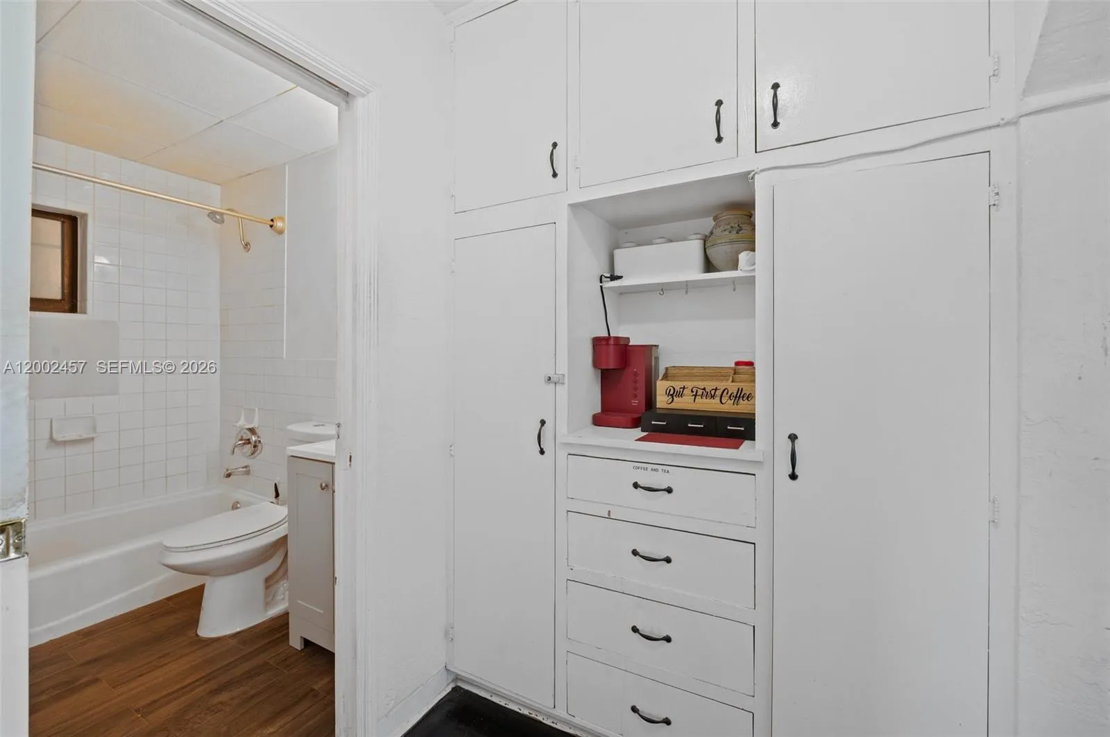 2410 Jackson St, Hollywood, Florida 33020, Hollywood, Florida 33020, 2 Bedrooms Bedrooms, ,1 BathroomBathrooms,Residential,For Sale,2410 Jackson St, Hollywood, Florida 33020,A12002457