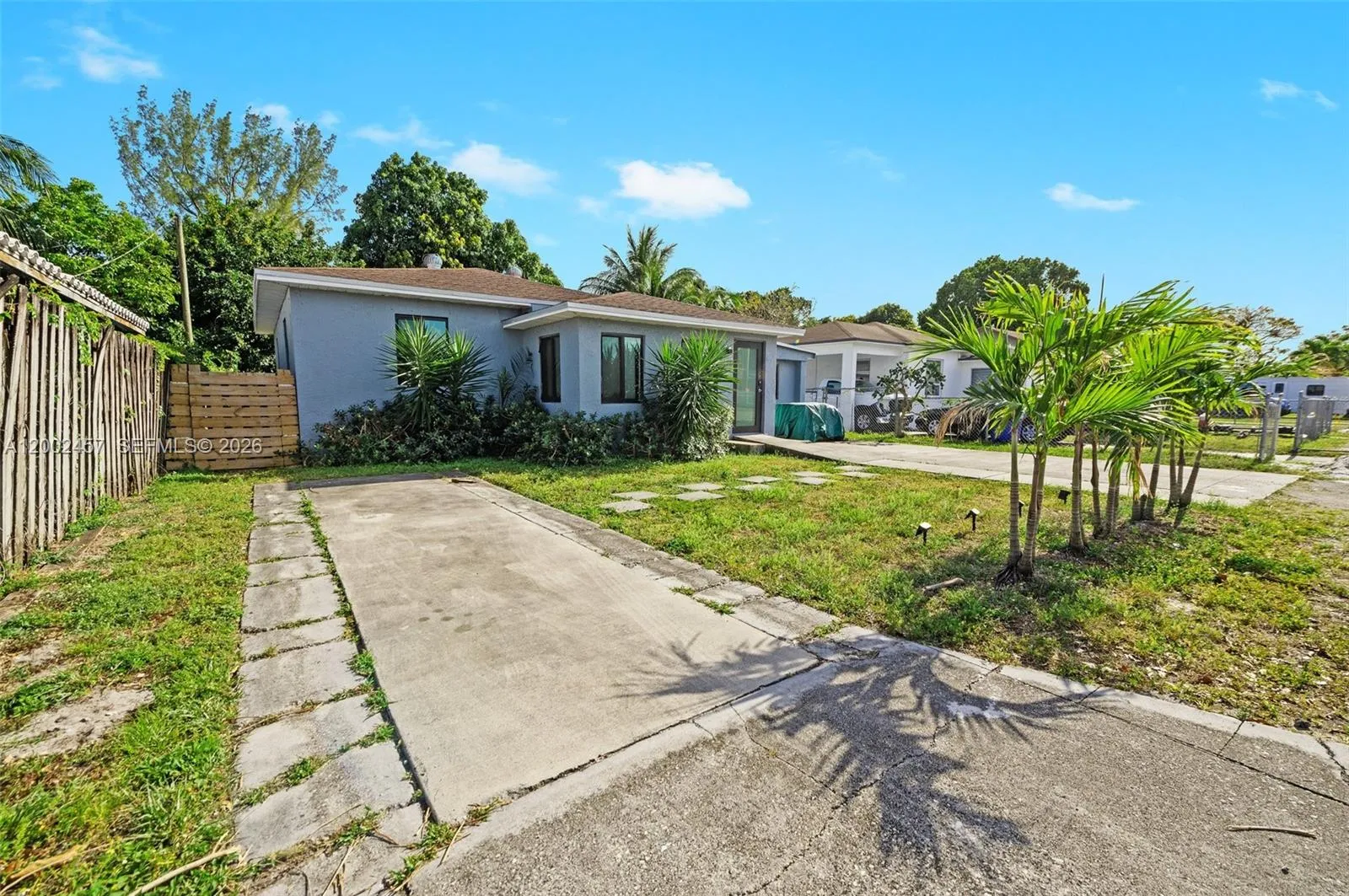 2410 Jackson St, Hollywood, Florida 33020, Hollywood, Florida 33020, 2 Bedrooms Bedrooms, ,1 BathroomBathrooms,Residential,For Sale,2410 Jackson St, Hollywood, Florida 33020,A12002457