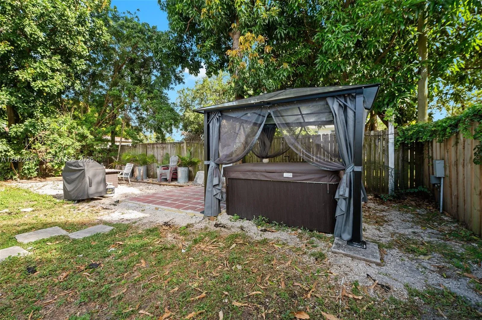 2410 Jackson St, Hollywood, Florida 33020, Hollywood, Florida 33020, 2 Bedrooms Bedrooms, ,1 BathroomBathrooms,Residential,For Sale,2410 Jackson St, Hollywood, Florida 33020,A12002457