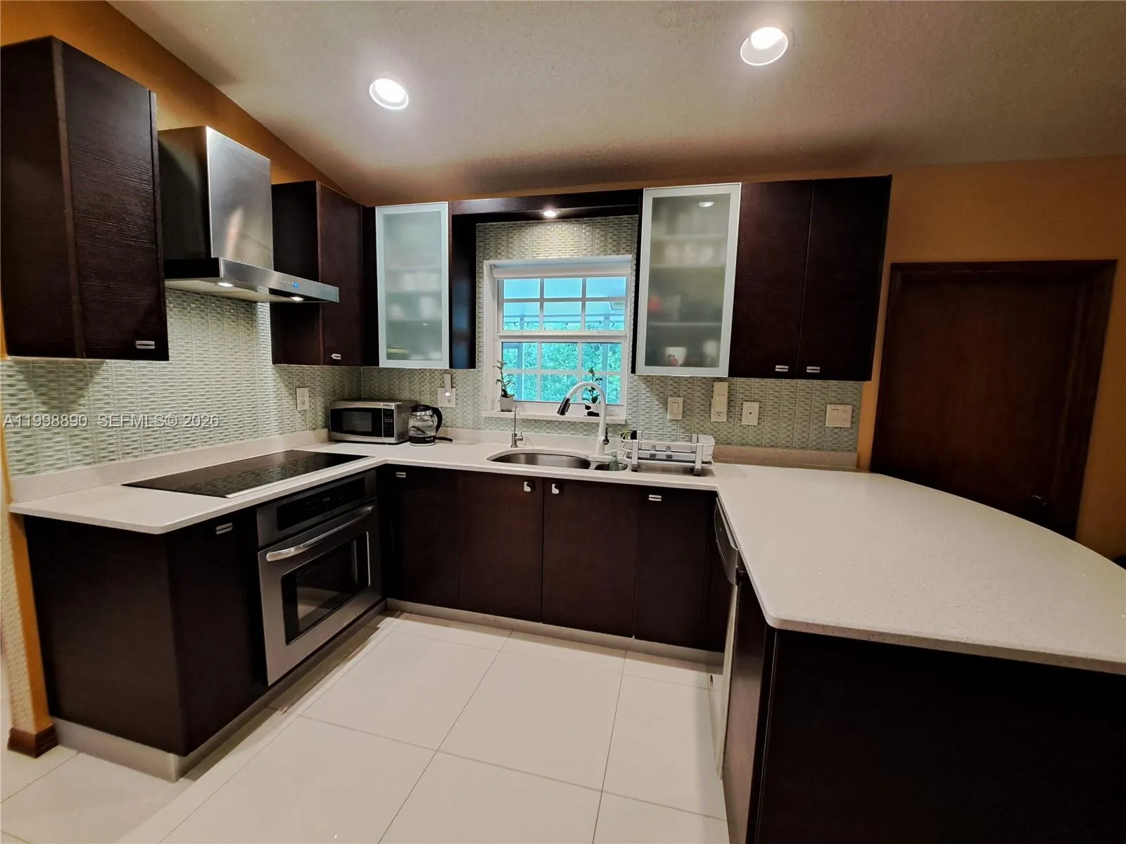 Hurricane impact kitchen window