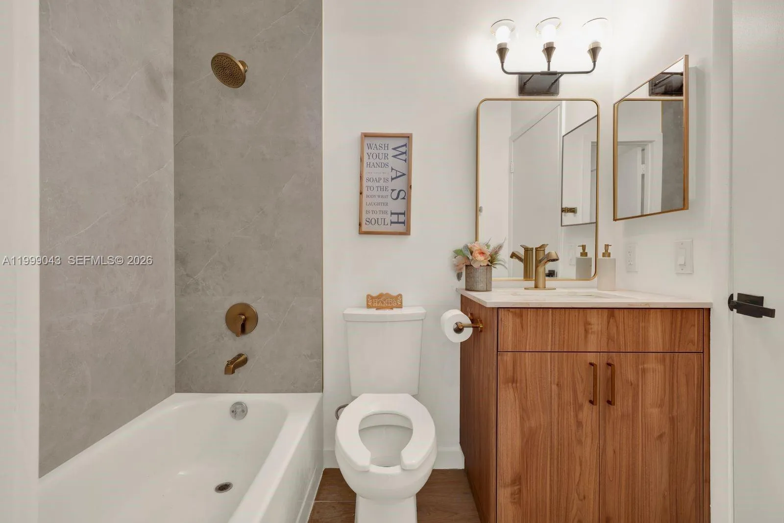 10441 Mahogany Key Cir 202, Miami, Florida 33196, Miami, Florida 33196, 2 Bedrooms Bedrooms, ,2 BathroomsBathrooms,Residential,For Sale,10441 Mahogany Key Cir 202, Miami, Florida 33196,A11999043