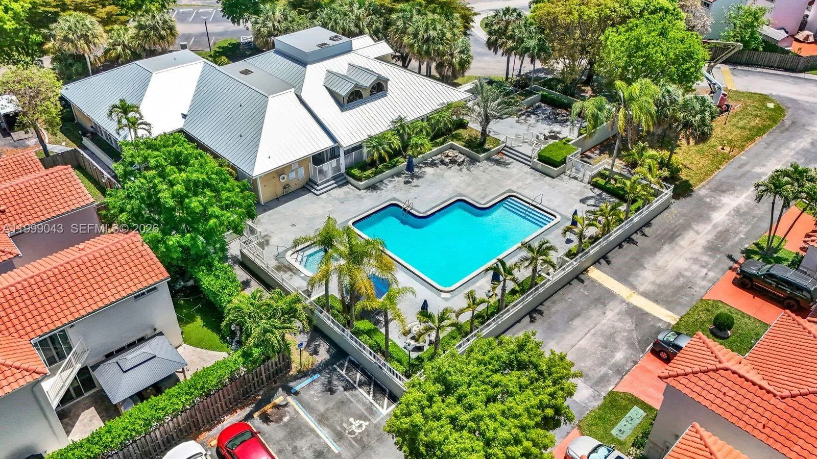 10441 Mahogany Key Cir 202, Miami, Florida 33196, Miami, Florida 33196, 2 Bedrooms Bedrooms, ,2 BathroomsBathrooms,Residential,For Sale,10441 Mahogany Key Cir 202, Miami, Florida 33196,A11999043