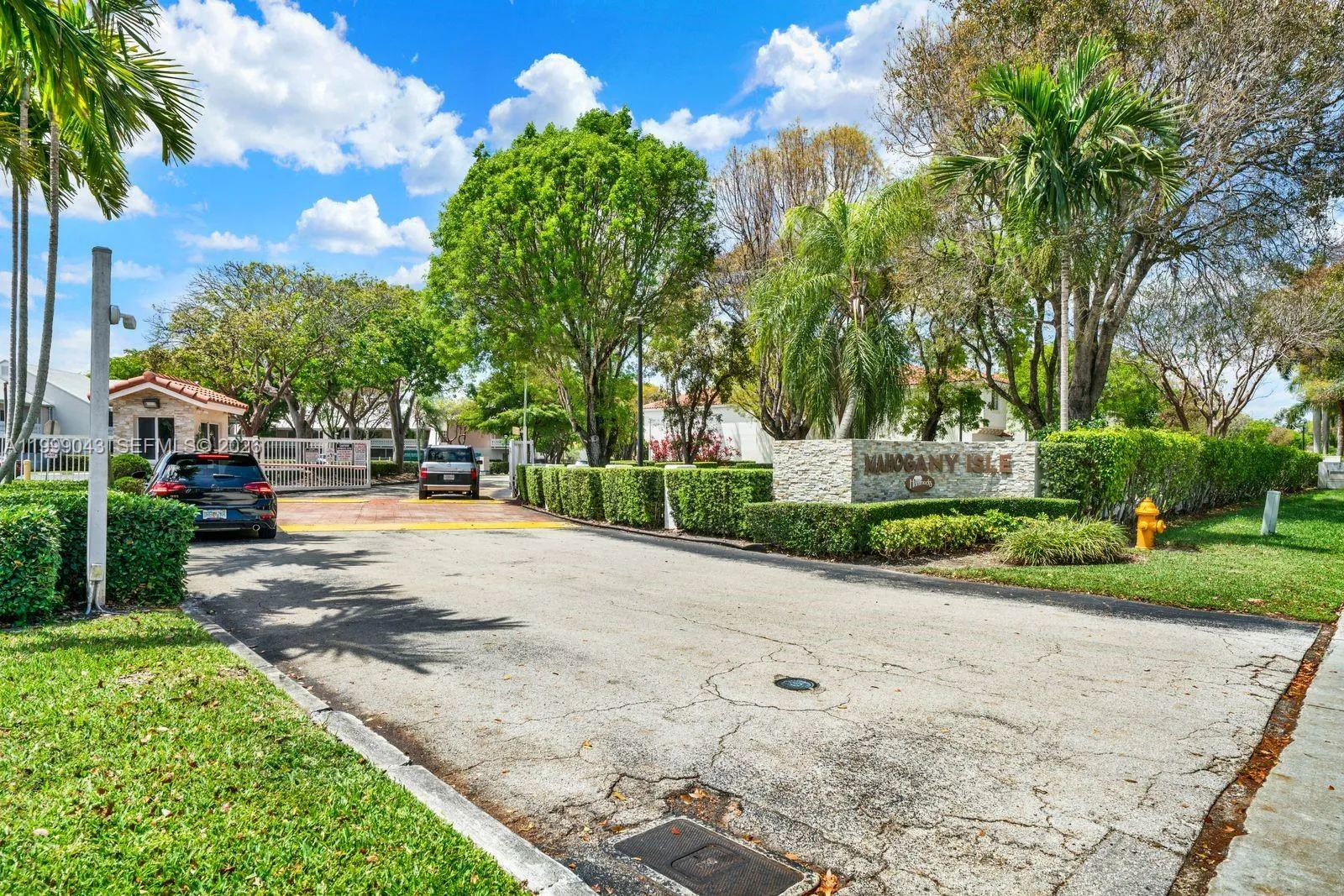 10441 Mahogany Key Cir 202, Miami, Florida 33196, Miami, Florida 33196, 2 Bedrooms Bedrooms, ,2 BathroomsBathrooms,Residential,For Sale,10441 Mahogany Key Cir 202, Miami, Florida 33196,A11999043