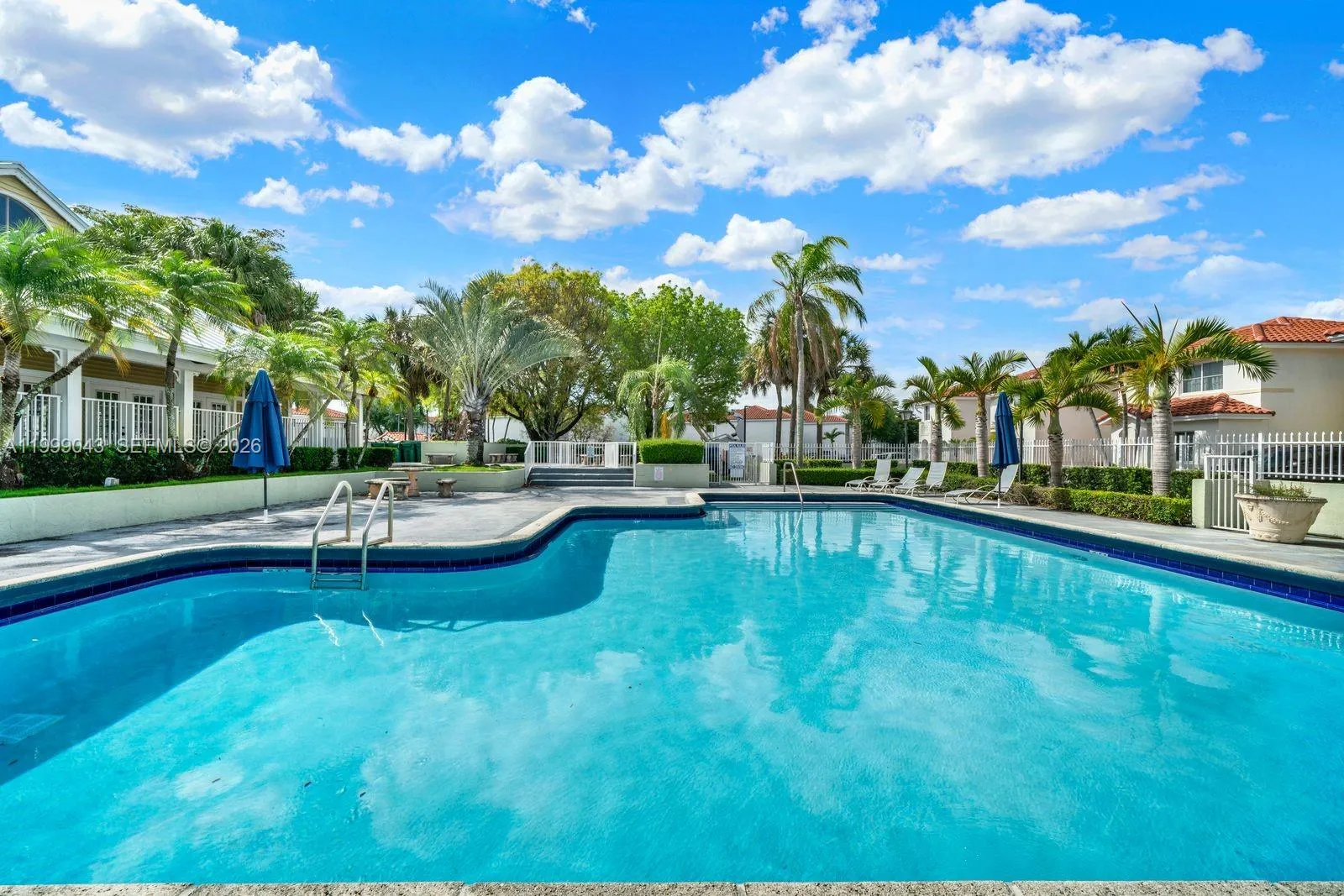 10441 Mahogany Key Cir 202, Miami, Florida 33196, Miami, Florida 33196, 2 Bedrooms Bedrooms, ,2 BathroomsBathrooms,Residential,For Sale,10441 Mahogany Key Cir 202, Miami, Florida 33196,A11999043