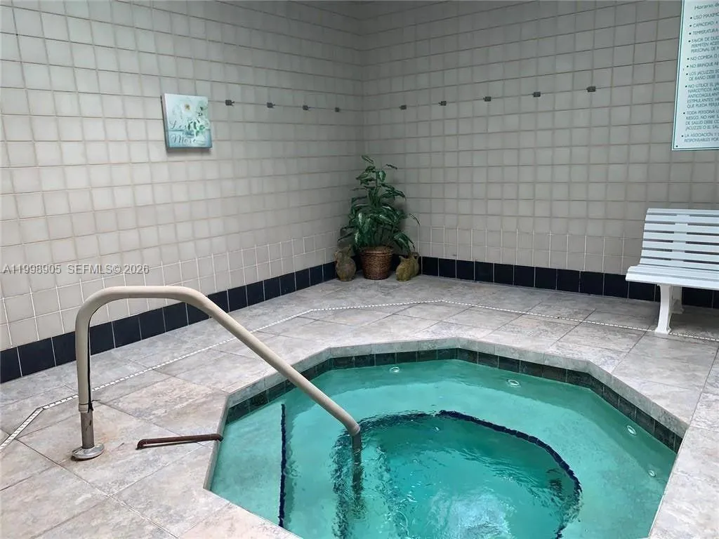 1100 Colony Point Cir 105, Pembroke Pines, Florida, Pembroke Pines, Florida 33026, 1 Bedroom Bedrooms, ,1 BathroomBathrooms,Residential,For Sale,1100 Colony Point Cir 105, Pembroke Pines, Florida,A11998905