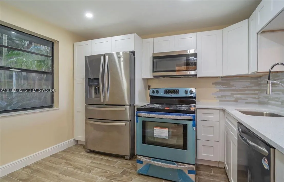 1100 Colony Point Cir 105, Pembroke Pines, Florida, Pembroke Pines, Florida 33026, 1 Bedroom Bedrooms, ,1 BathroomBathrooms,Residential,For Sale,1100 Colony Point Cir 105, Pembroke Pines, Florida,A11998905